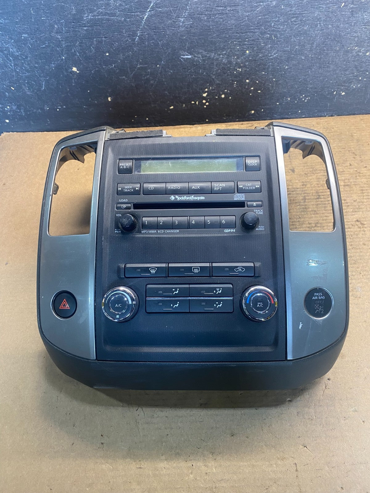 2009-2012 Nissan Xterra Frontier AM FM CD Player Radio Receiver OEM aa1819 DG0
