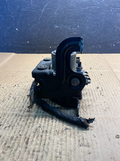 2018 2014 Chevrolet Express GMC Savana ABS Anti Lock Brake Pump ab2807 DG4