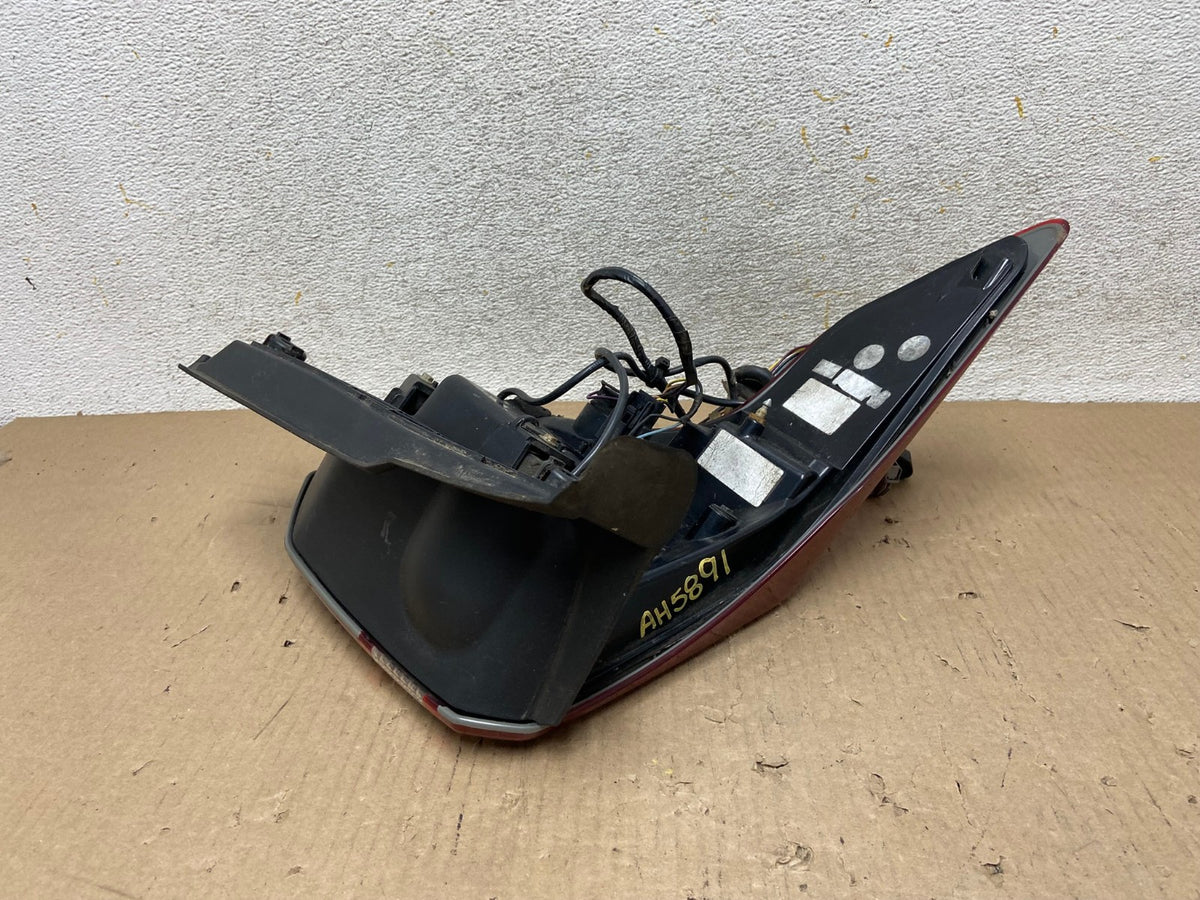 2016 -2019 Ford Explorer Right Passenger Side Rh Tail light AH5891 LK5