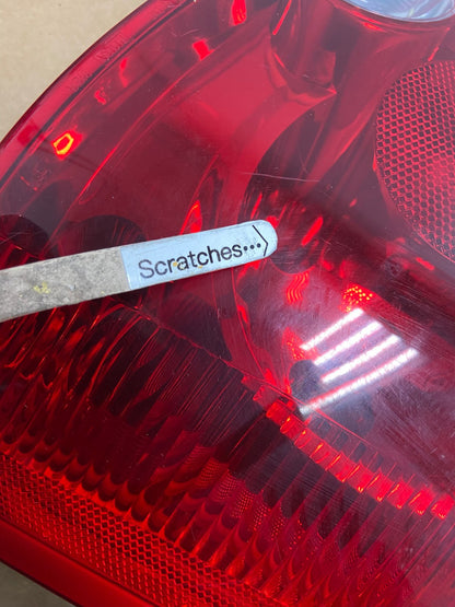 2004 to 2006 Chrysler Pacifica Right Passenger Rh Side Tail Light Oem AC3035 LK3