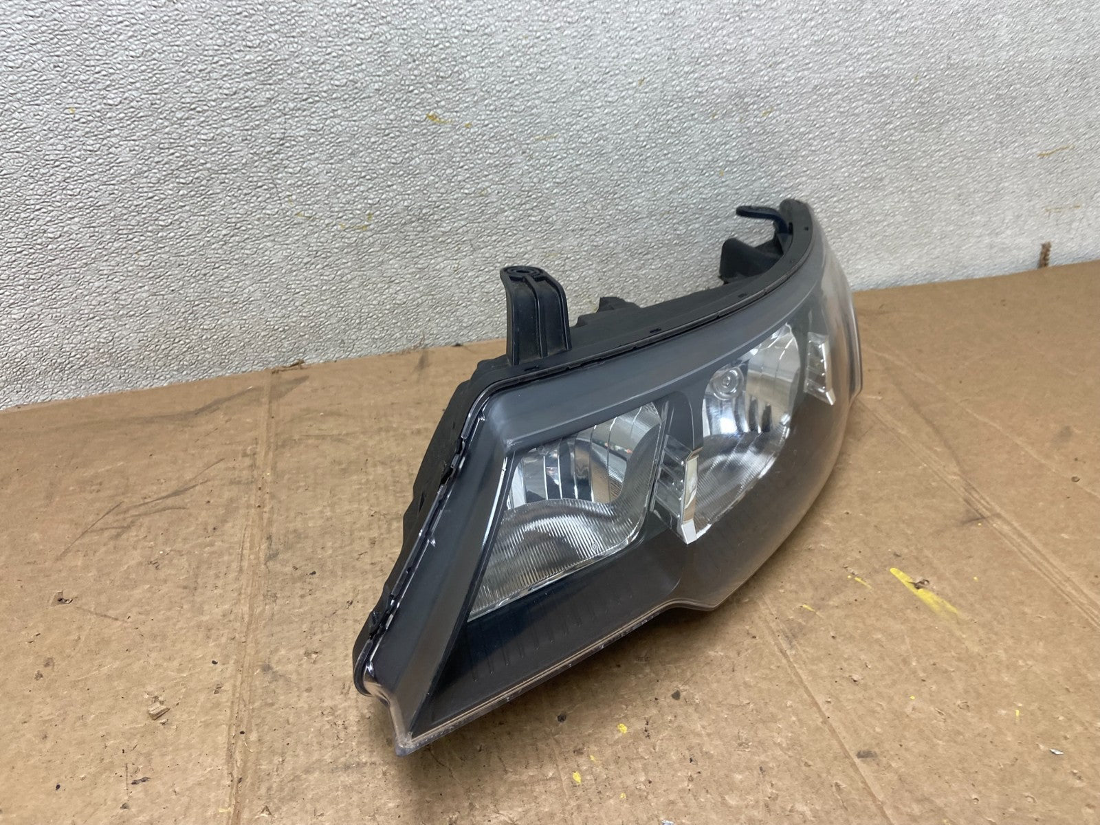 2010 2011 2012 Kia Forte Left Driver Side Headlight Halogen Oem AA24992