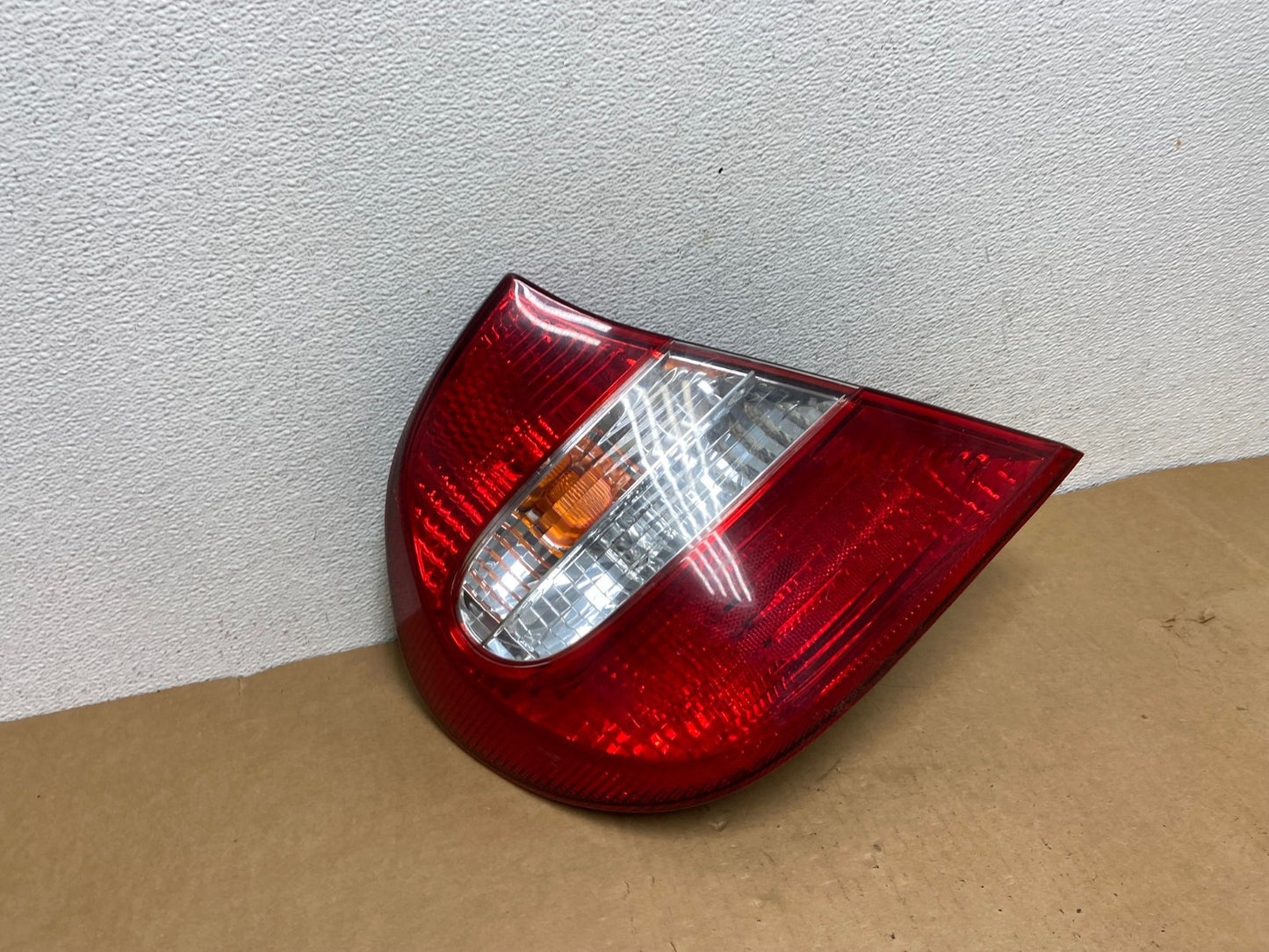 2002 2003 2004 Toyota Camry Left Driver LH Side Tail Light AC8413 LK2
