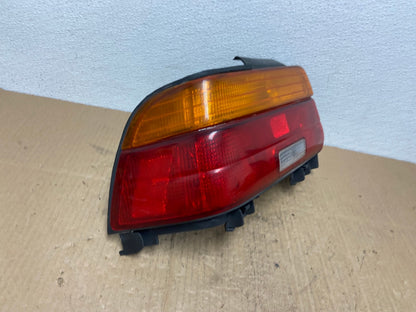 1993 to 1995 Toyota Corolla Left Driver Lh Side Tail Light Oem AB8386 LK2