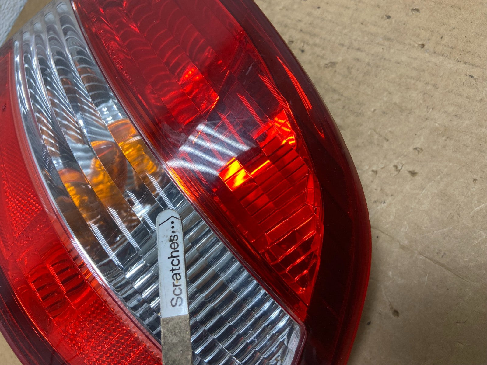 2000 2001 Lexus ES300 Outer Right Passenger RH Side Tail Light AD4613 DW3