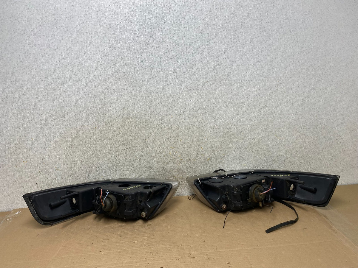 1999 to 2004 Ford Mustang Left+Right Set Side Black LED Headlights AH9484 DG5
