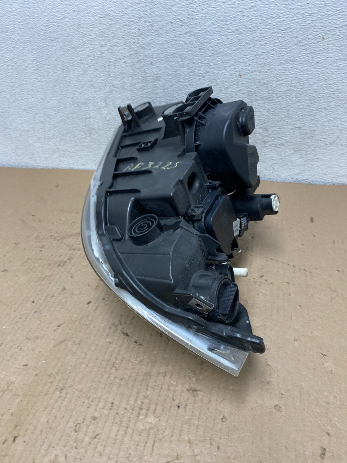 2009-2011 BMW 3 Series 328i 4/D Sedan Headlight Halogen Right Passenger AF32256
