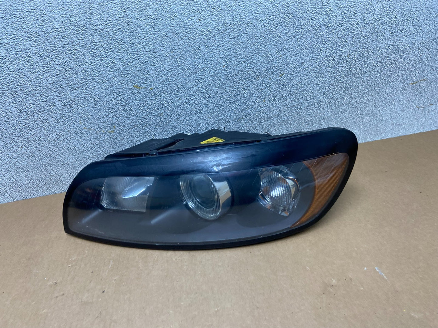 2007-2010 Volvo C30 Left Driver LH Side Headlight Z6625 DW0