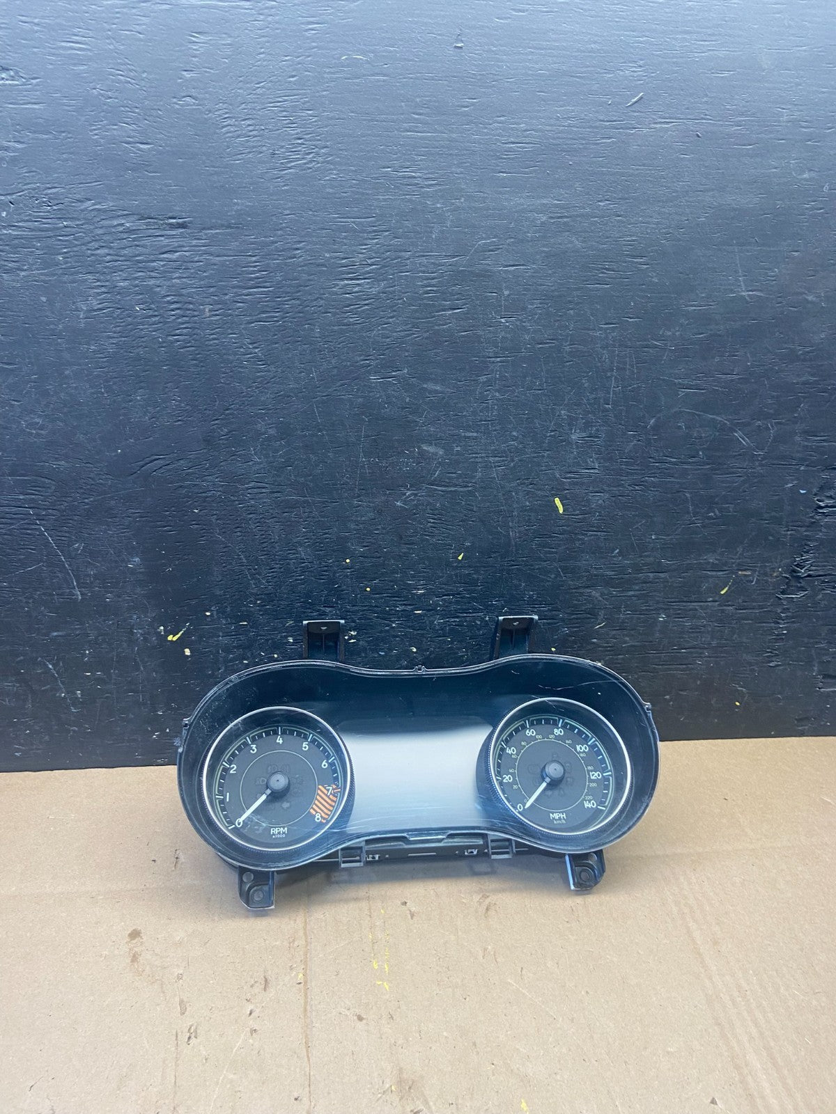 2014 Jeep Cherokee Speedometer Gauge Cluster OEM P5576 DG0