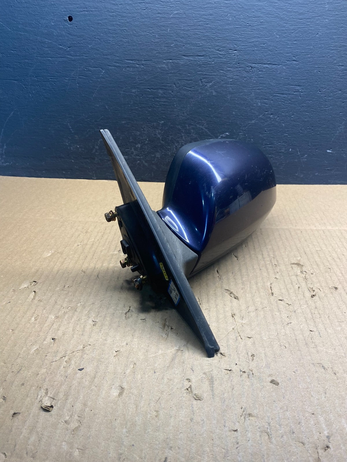2001-2006 Hyundai Elantra Left Driver View Door Mirror AC2573 DG1