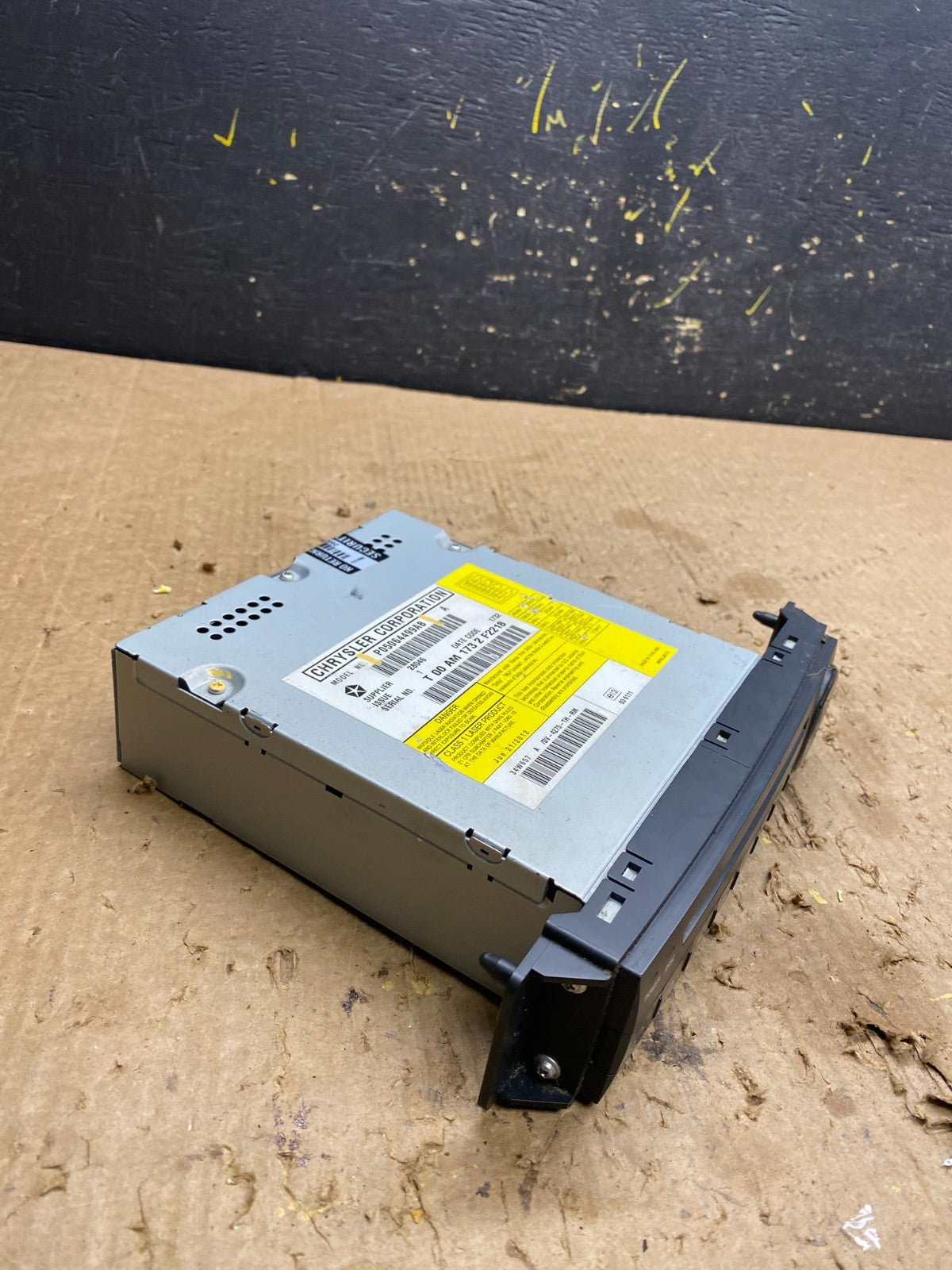 2009 2010 2011 Volkswagen Routan Video DVD Player Z7510 DG1