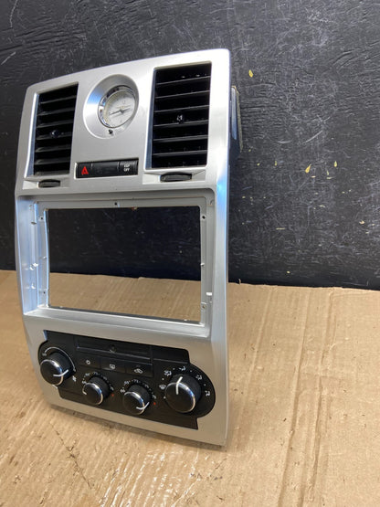 2005 to 2007 Chrysler 300 Dash Heater A/C Climate Control Radio Panel ae1999 DG3