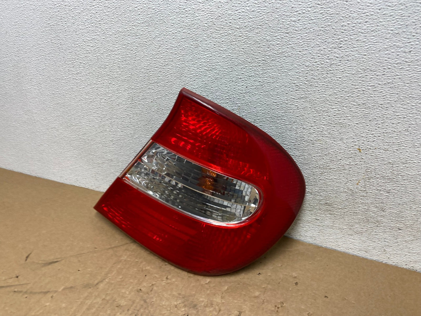 2002 2003 2004 Toyota Camry Tail Light Right Passenger Rh Side AG1184 LK1
