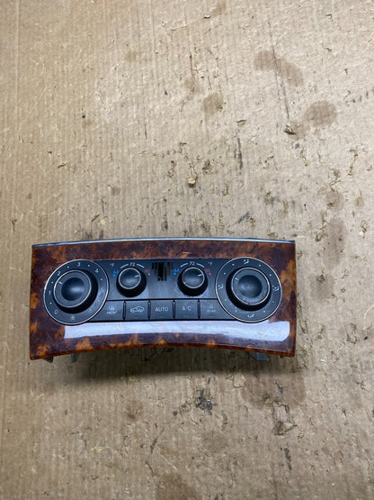 2005-2009 Mercedes W203 C230 C240 A/C Heater Climate Control Trim OEM Z7374 DG0