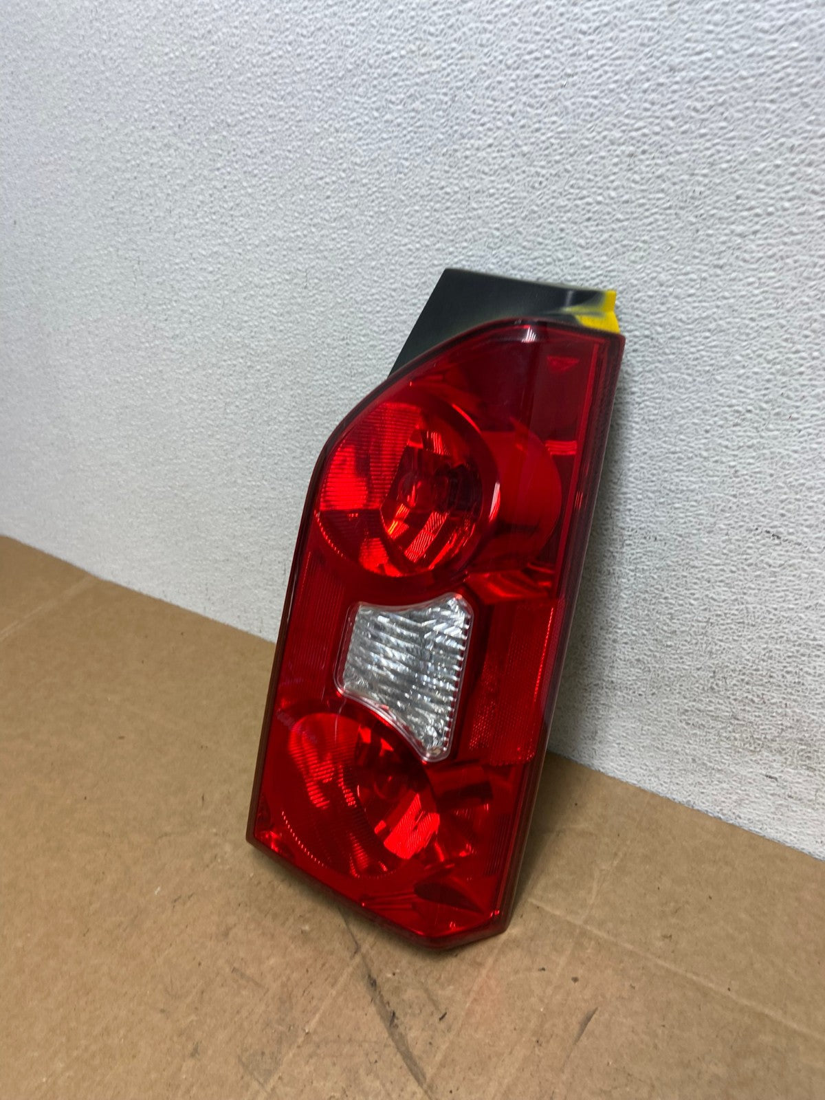 2005 to 2015 Nissan Xterra Right Passenger Rh Side Tail light AD6095 LK1