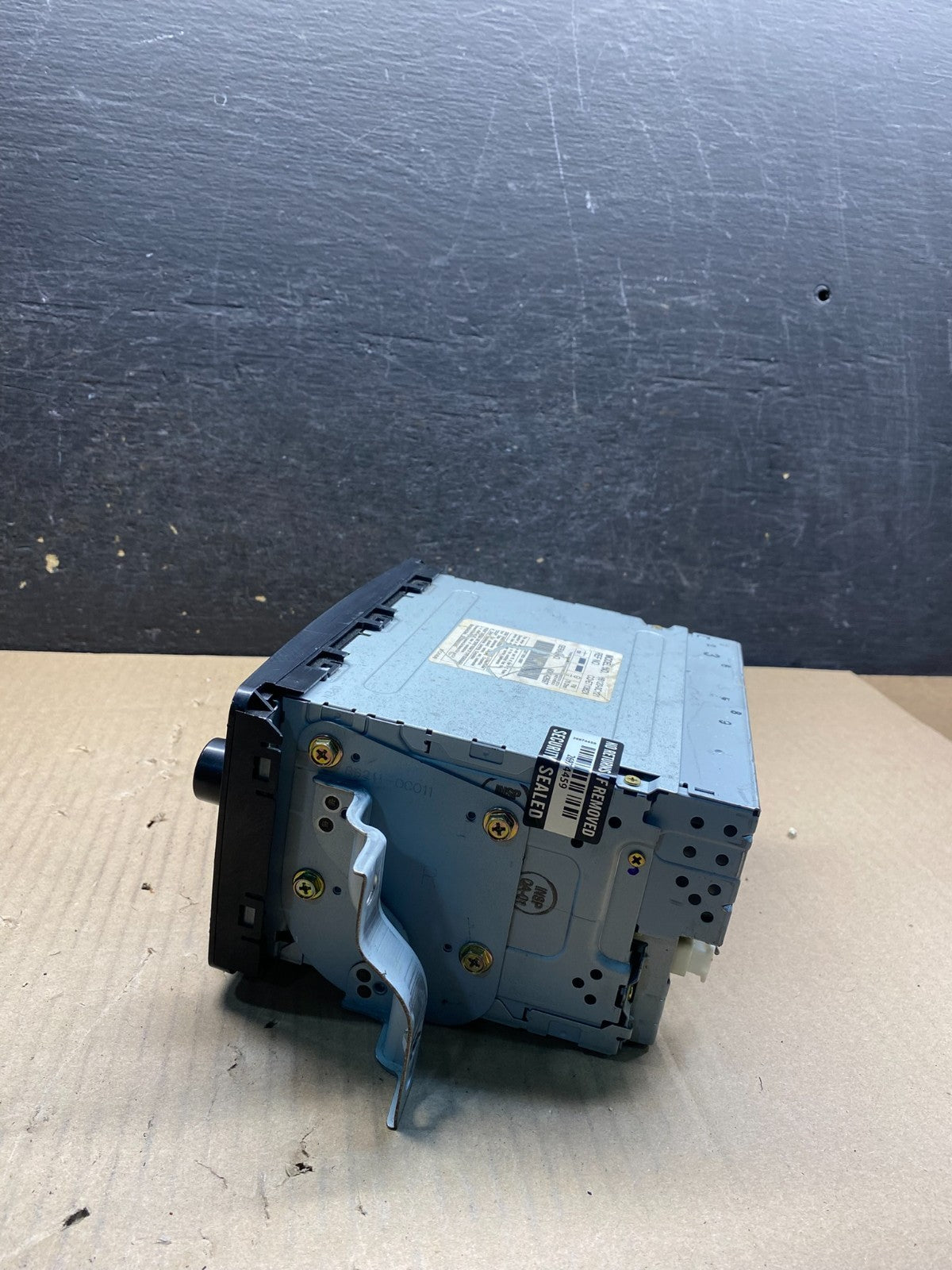 2003 to 2006 Toyota Tundra Sequoia AM/FM Radio CD Player AI0376 DG1