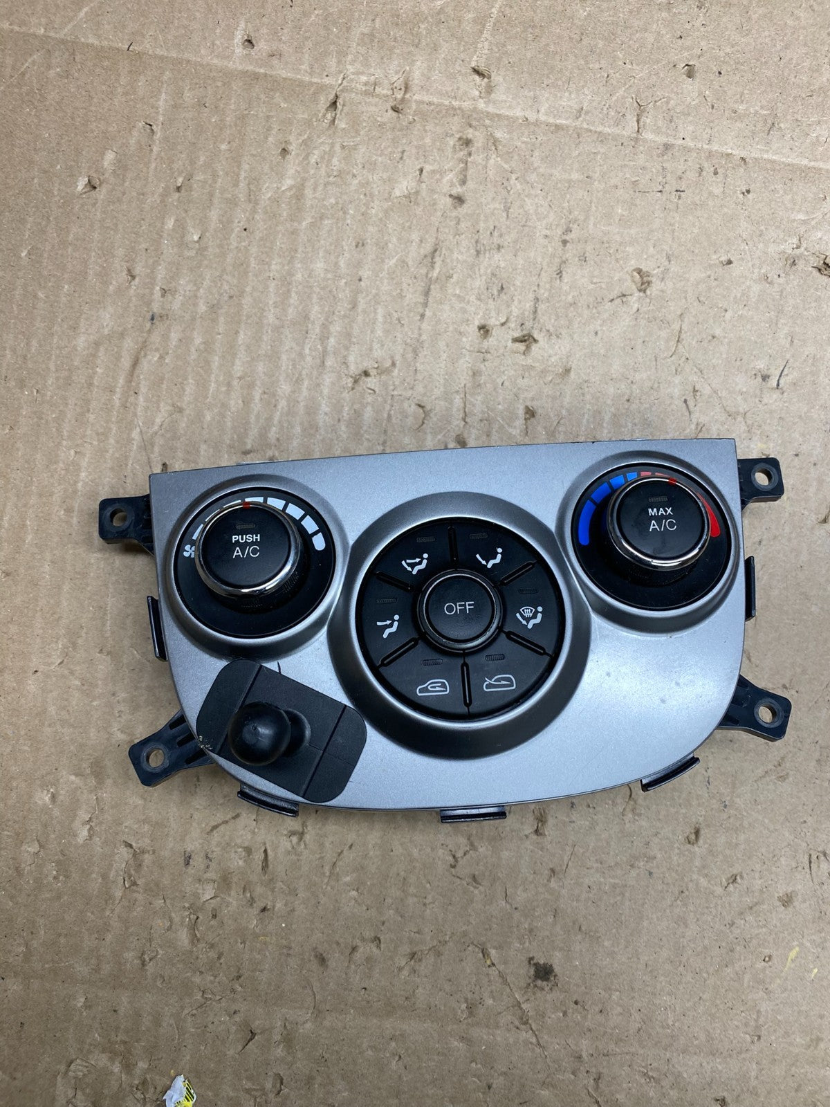 2010 2011 2012 Hyundai Santa Fe Automatic Climate AC Heater Control OE ac6569 DG0