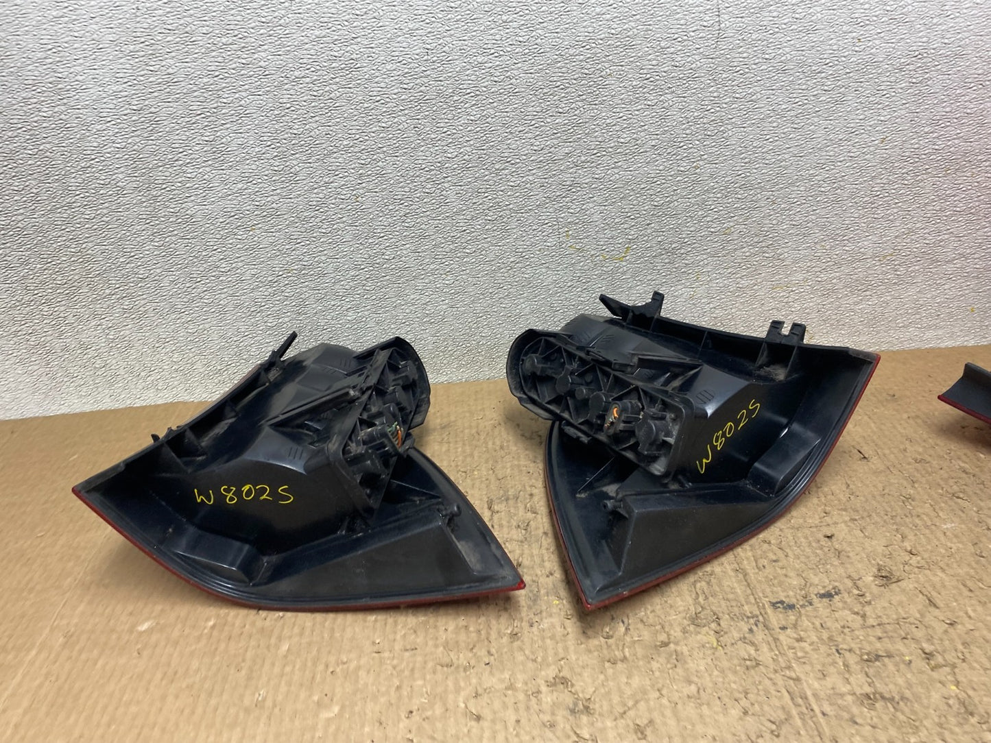 1998 1999 2000 2001 Mercedes ML320 ML-Class Left+Right Tail Lights W8025 DW6