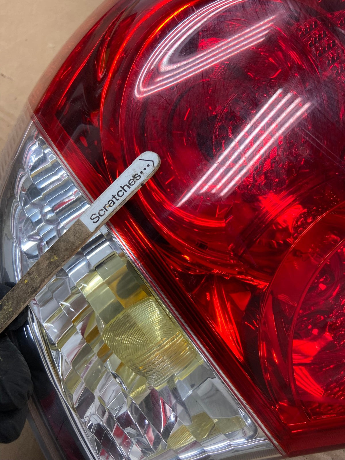 2005 to 2006 Toyota Camry Tail Light Right Passenger Side AD4318 LK3