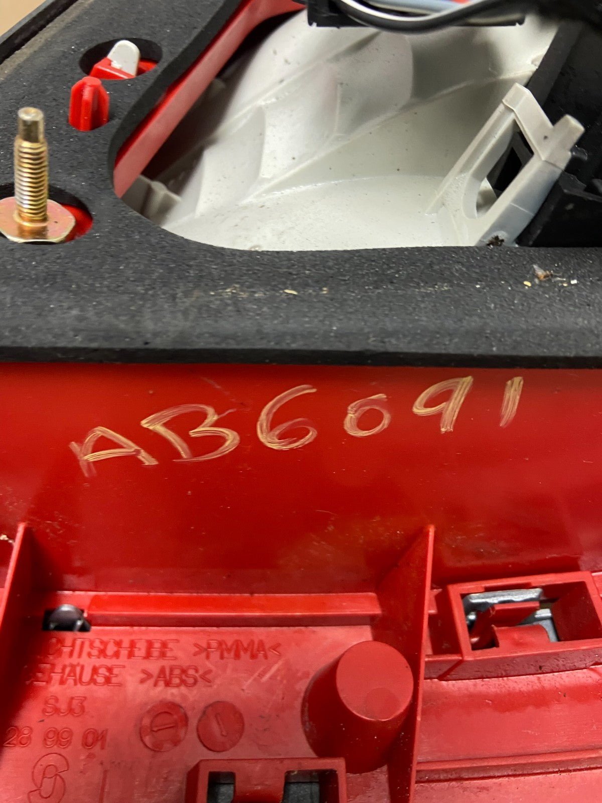 1999 to 2002 Audi A4 B5 Left Driver Side Tail Light Oem AB6091 DW5