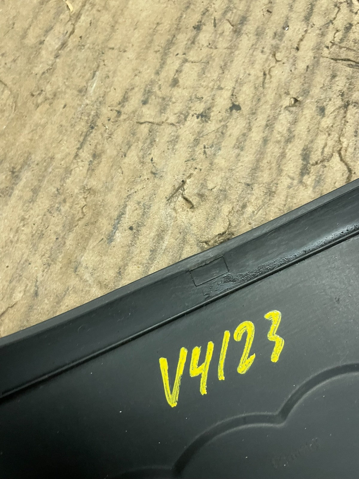2010 - 2017 Audi  A4 S4 S5 V6 3.0L Engine Cover  Garnish v4123 DG9