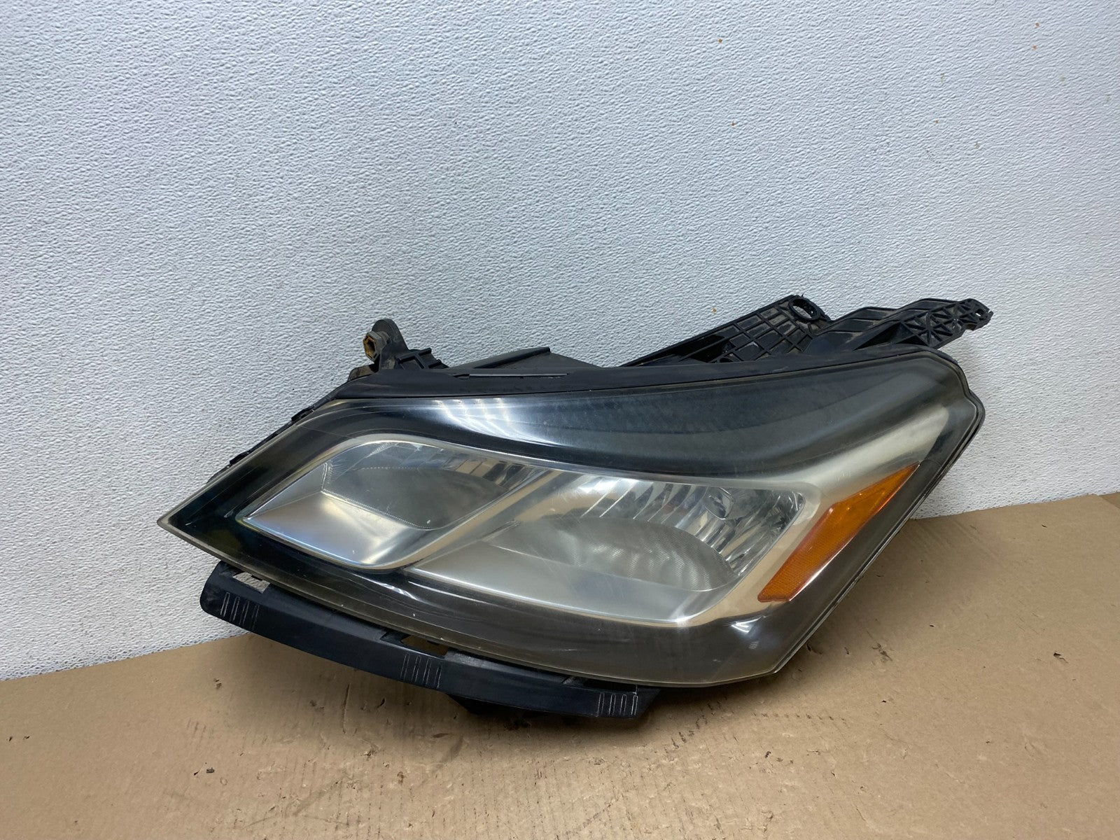 2013-2017 Chevrolet Traverse Left Driver LH Side Headlight Halogen AF3222 DW0