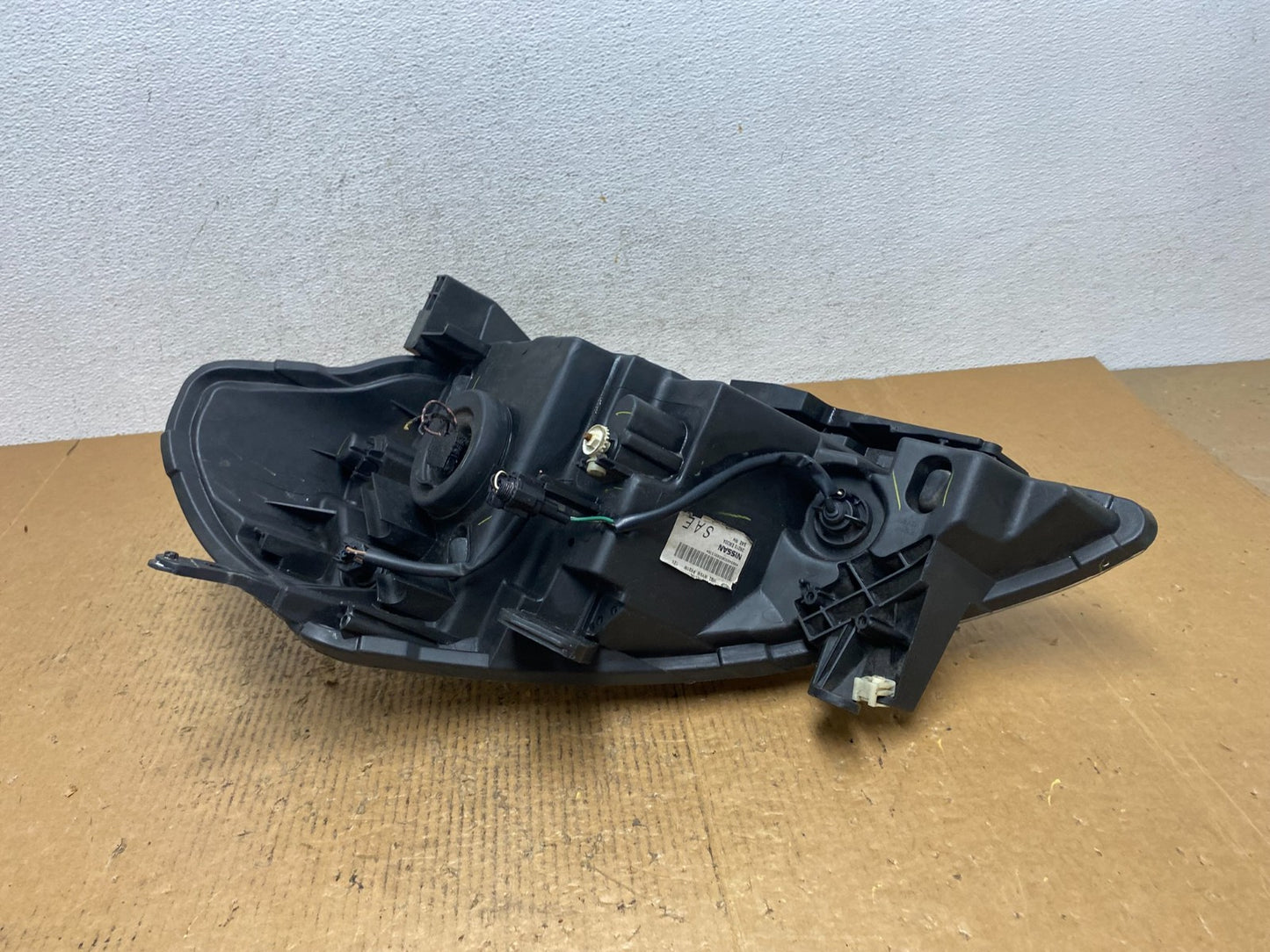 2008 to 2012 Nissan Versa Headlight Right Passenger Rh Side AE2878 DW5