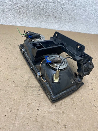 1991 to 1993 Cadillac Deville Fleetwood Right Side Headlight AG54564