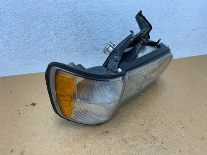 1992-1997 Isuzu Trooper Right Passenger RH Halogen Headlight ad9260 DG2