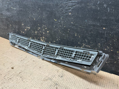 2008 to 2011 Cadillac Cts Front Lower Grill Grille OEM Y6565 DG7