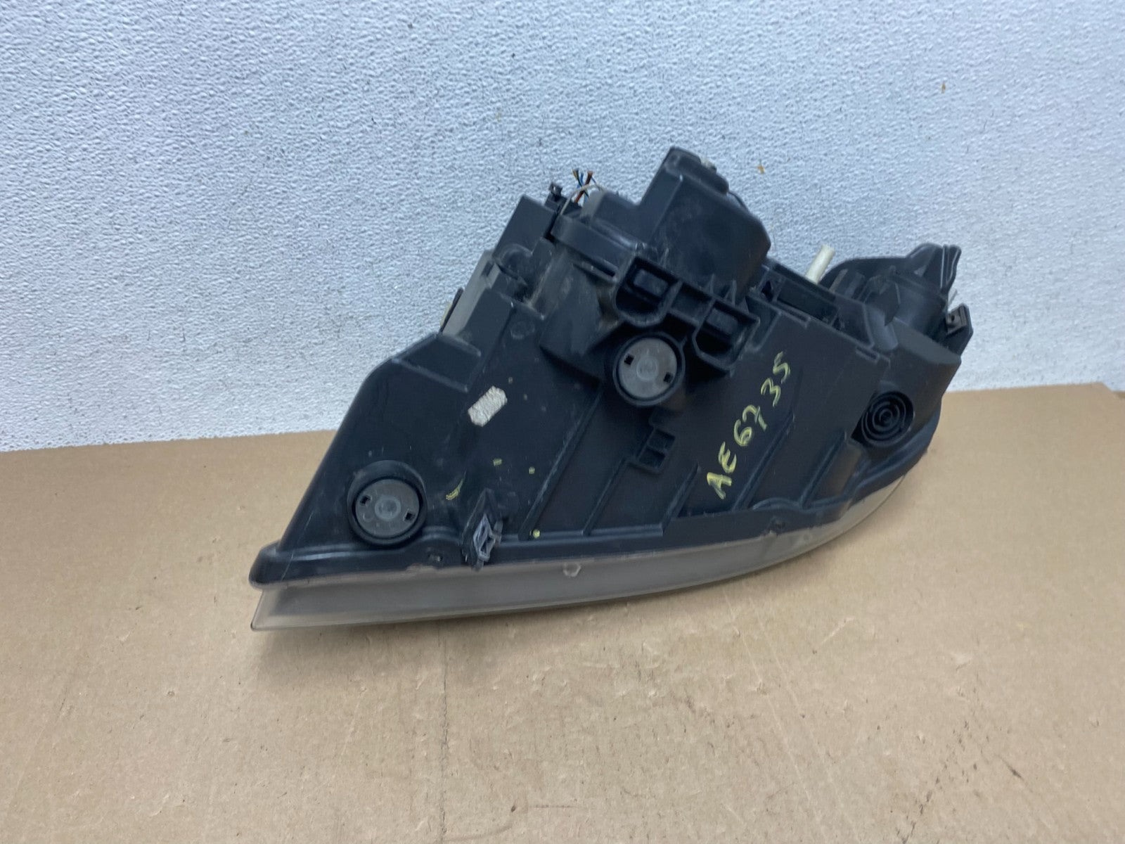 2009-2011 BMW 3 Series 328i 4/D Sedan Headlight Halogen Right Passenger AE67358
