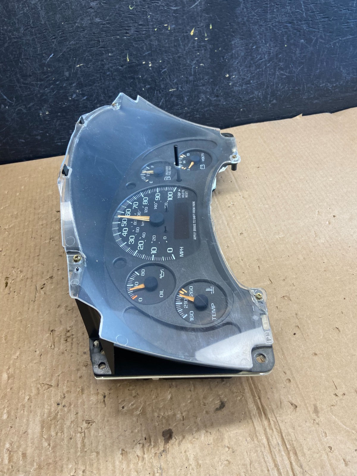 2001 to 2002 Chevrolet Express Speedometer Cluster Gauge AE4138 DG4