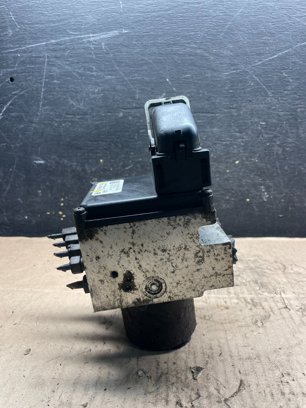 2011-2014 Ford E-150 E150 E250 E350 ABS Anti-Lock Brake Pump Module S8425 DG3