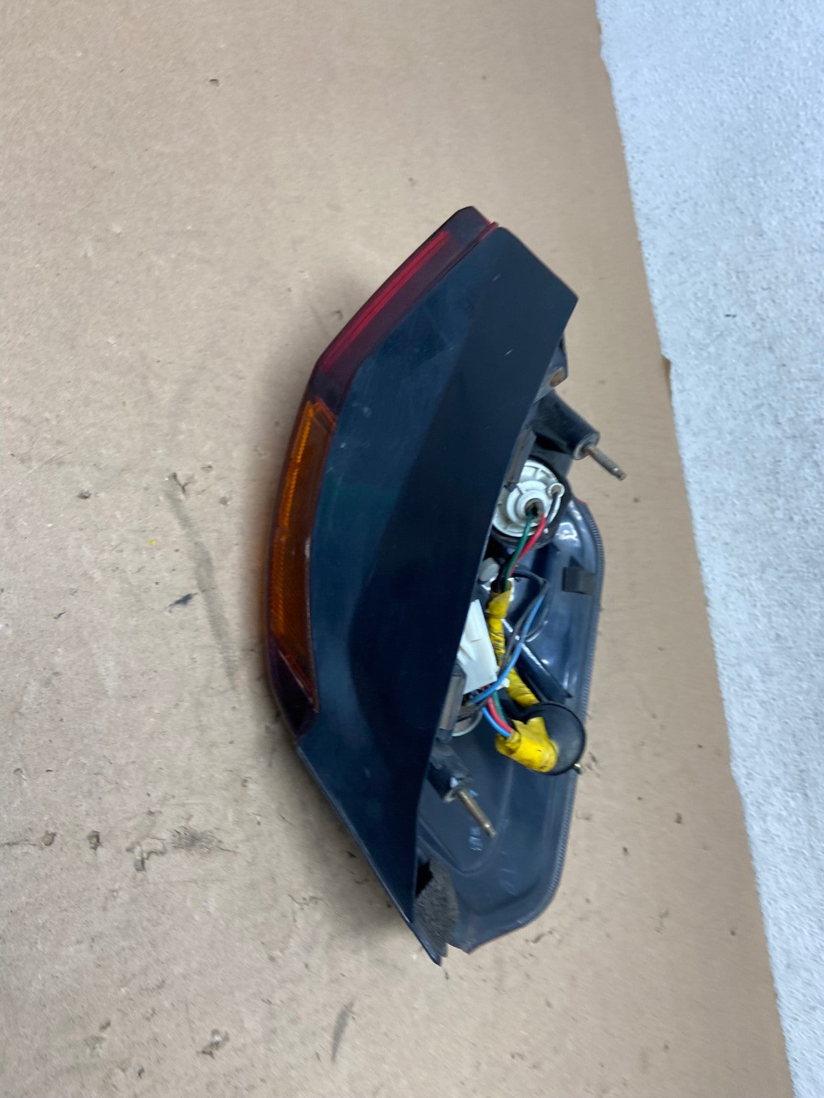 2001 to 2004 Subaru Legacy Outback Right Passenger RH Tail Light AG4263 LK6
