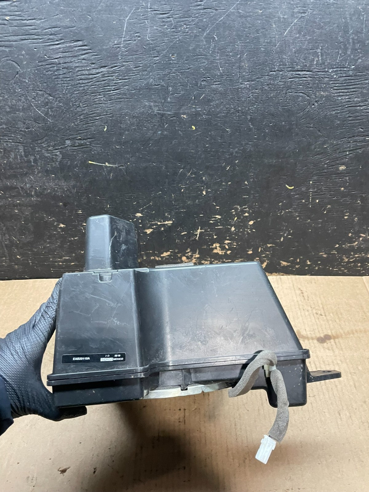2011 to 2017 Honda Odyssey Rear Subwoofer Speaker OEM y9529 DG4