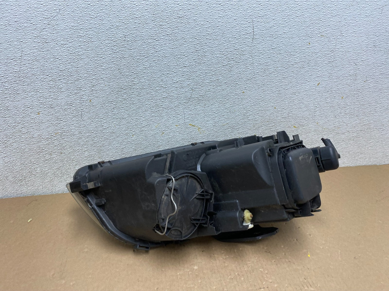 2005 to 2008 Audi A3 Left Driver LH Side Halogen Headlight P8152 DW10
