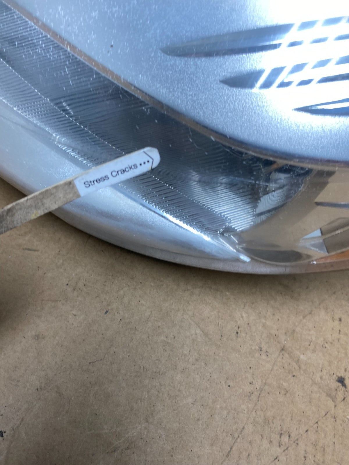 2013 - 2016 Ford Escape Headlight Left Driver Lh Side Halogen AE2995 DW3
