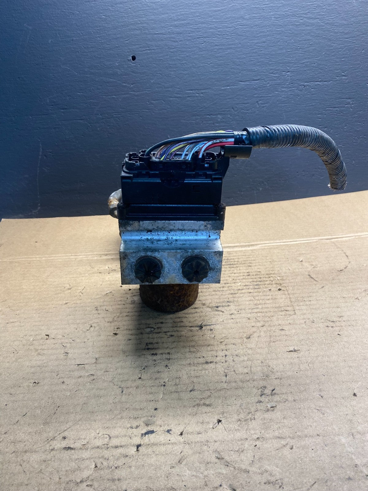 2011 - 2014 Ford E250 E350 Van  ABS Anti Lock Brake Pump Module Oem ab7325 DG3