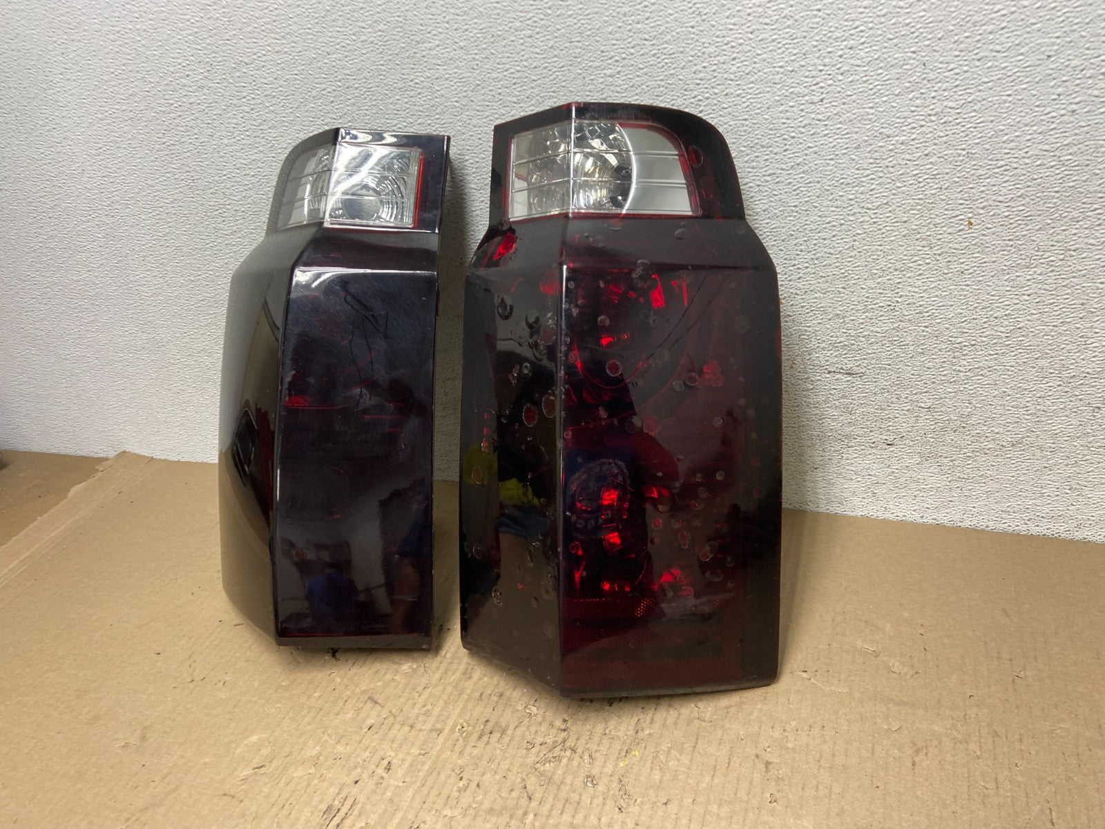 2006 to 2010 Jeep Commander Left+Right Side Tail Lights AF5962 DW1