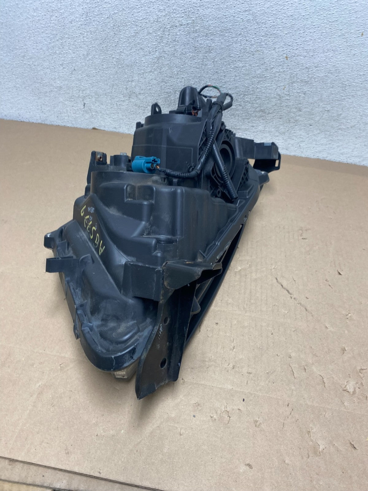 2011 to 2013 Honda Odyssey Front Right Passenger Headlight Halogen AG5779 DW8