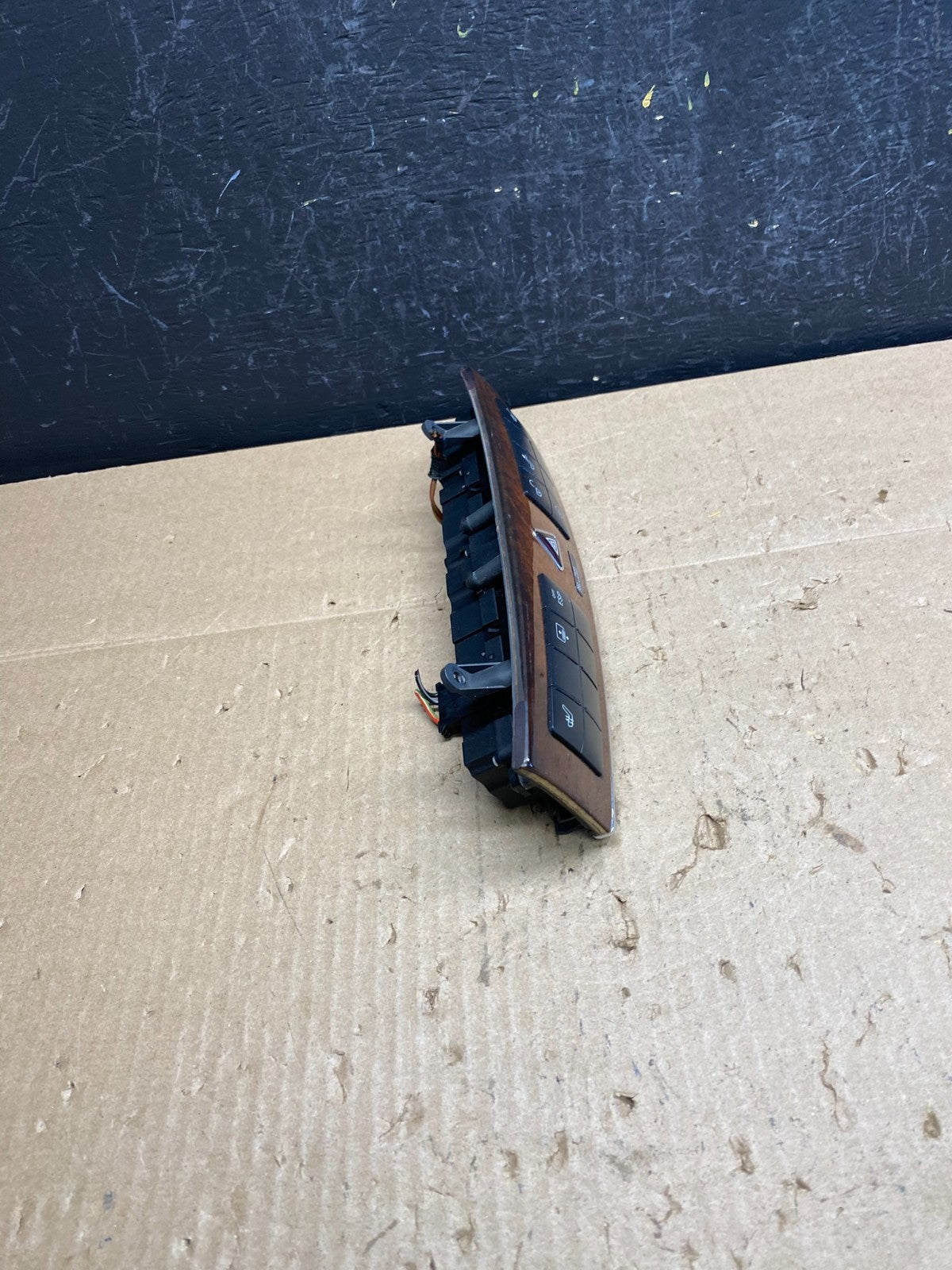 2005 - 2007 Mercedes C230 C240 Center Console Switch Control Unit AC6740 DG1