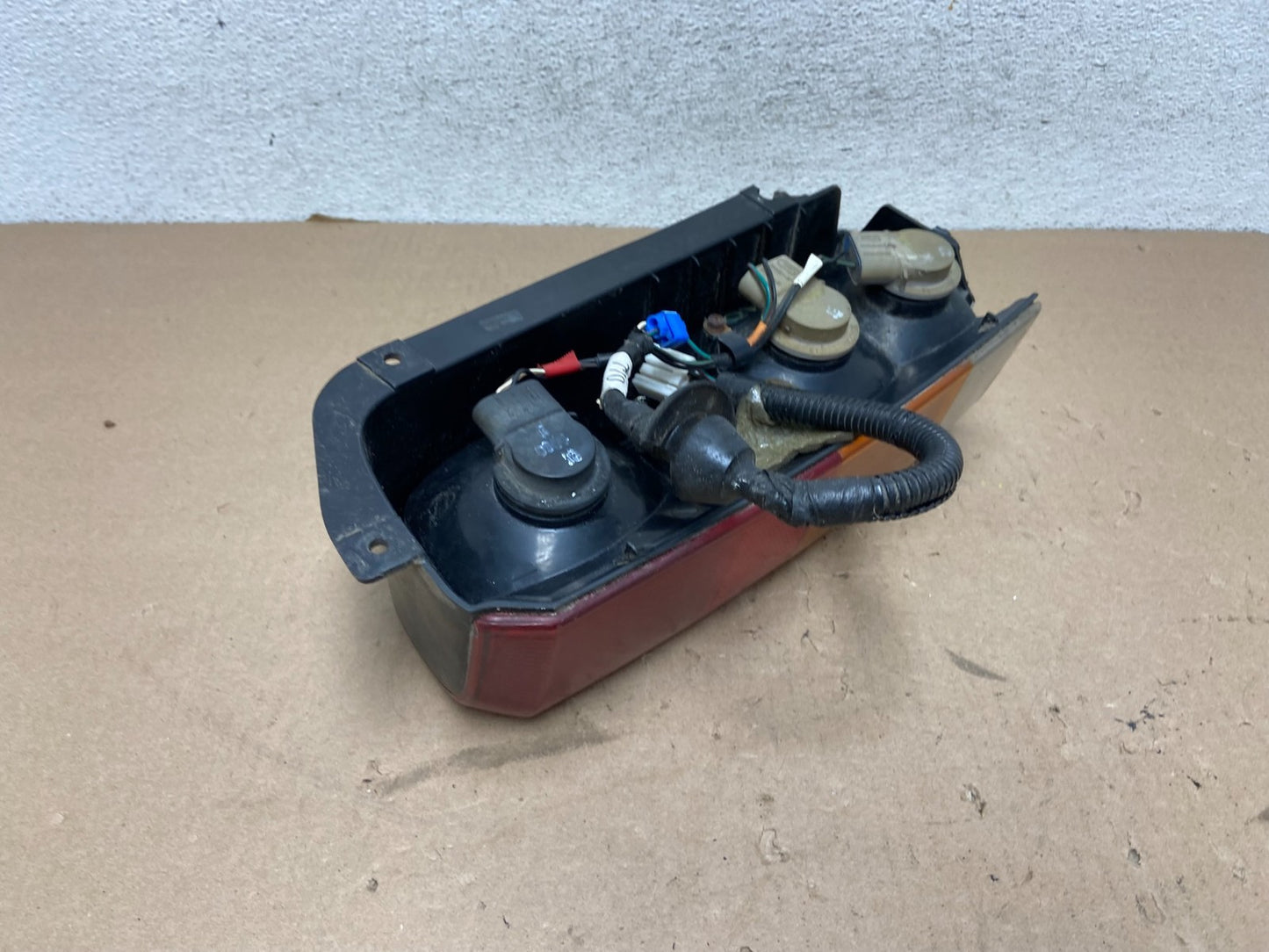 1997 to 2001 Jeep Cherokee Right Passenger Side Tail Light AG4102 PS7