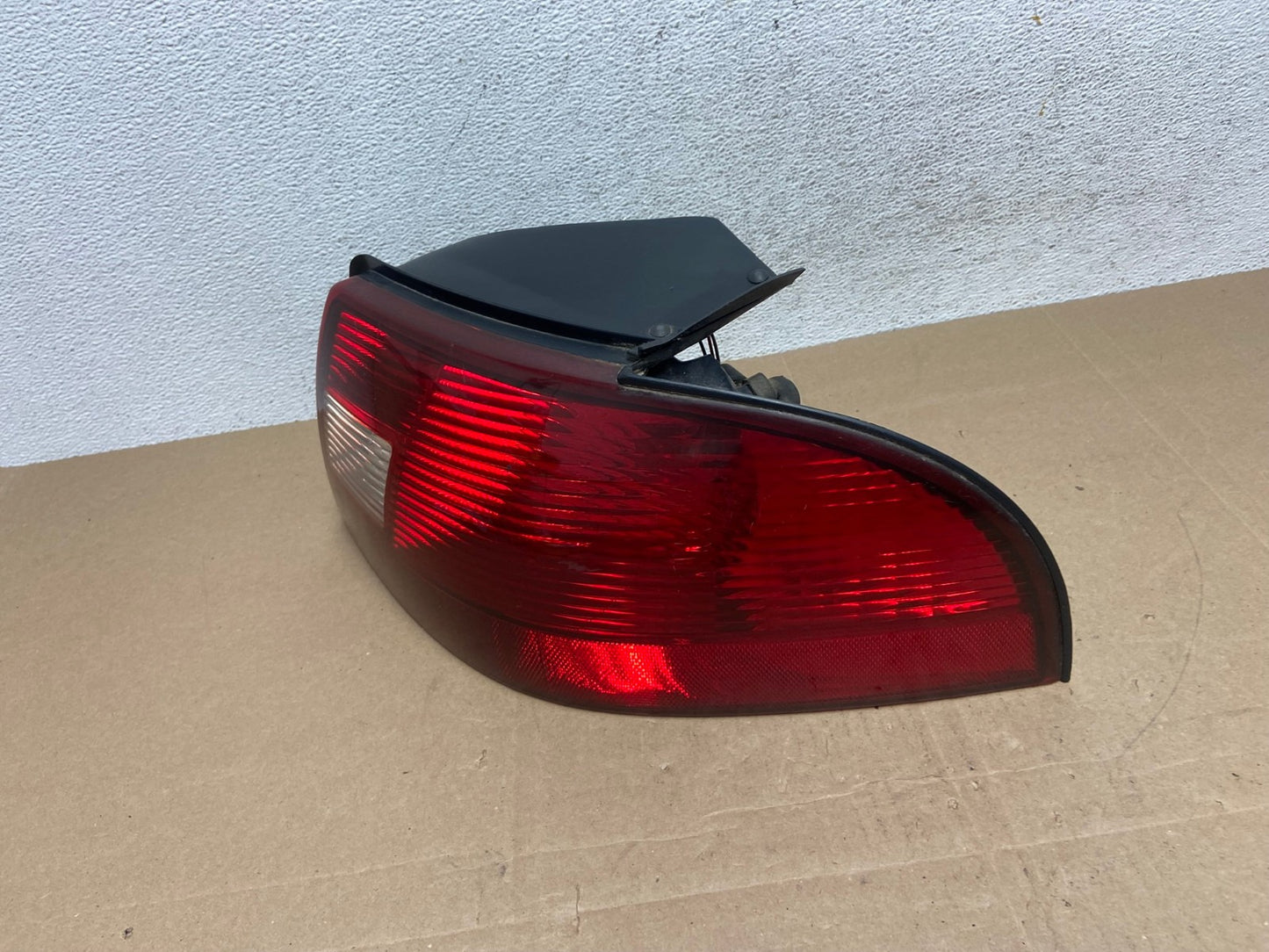 2000 - 2003 Mercury Sable Sedan Right Passenger Rh Side Tail Light AE4974 LK1