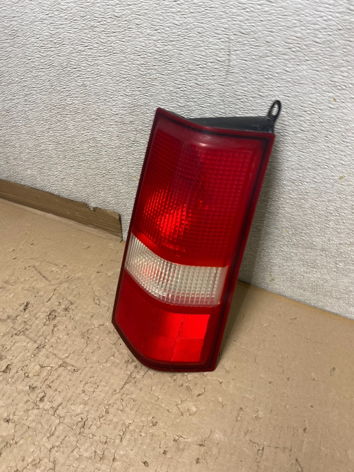 2003 2017 Chevrolet Express 1500 2500 3500 Right Passenger Tail Light U2349 DW1