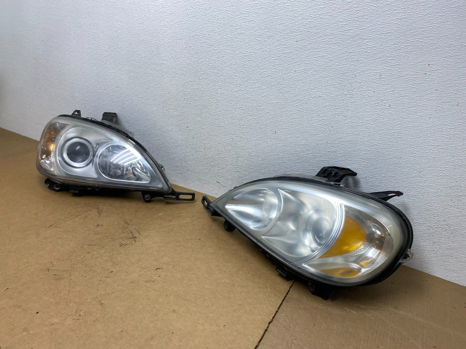 2002 - 2005 Mercedes ML ML350 ML500 Left+Right Side Halogen Headlights AC1836 DW1