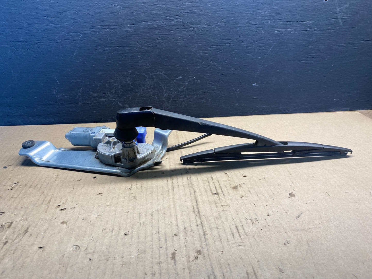 2014 to 2018 Subaru Forester Rear Wiper Motor AC0996 PS3