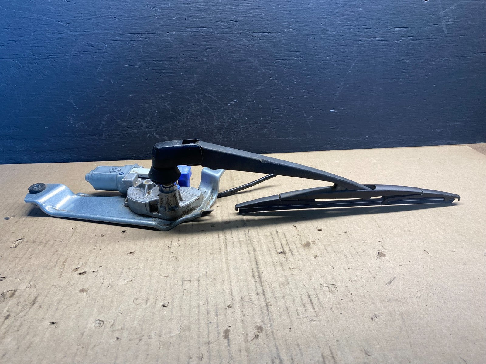 2014 to 2018 Subaru Forester Rear Wiper Motor AC0996 PS3