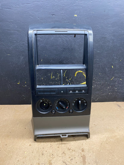 2006 - 2010 Ford Explorer Radio Heater Climate A/C Control Bezel  Trim Z4487 DG0