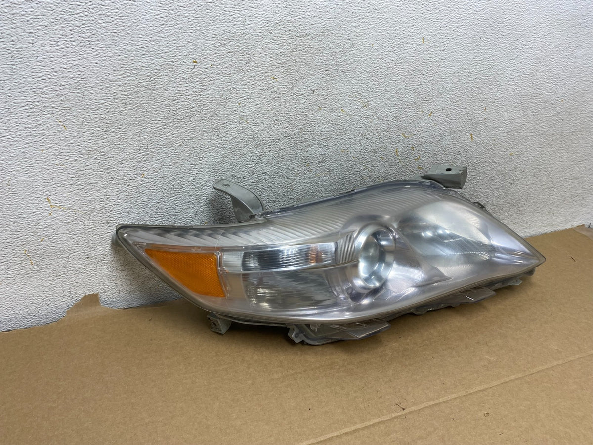 2010 - 2011 Toyota Camry Right Passenger RH Halogen Headlight AH7722 DW1