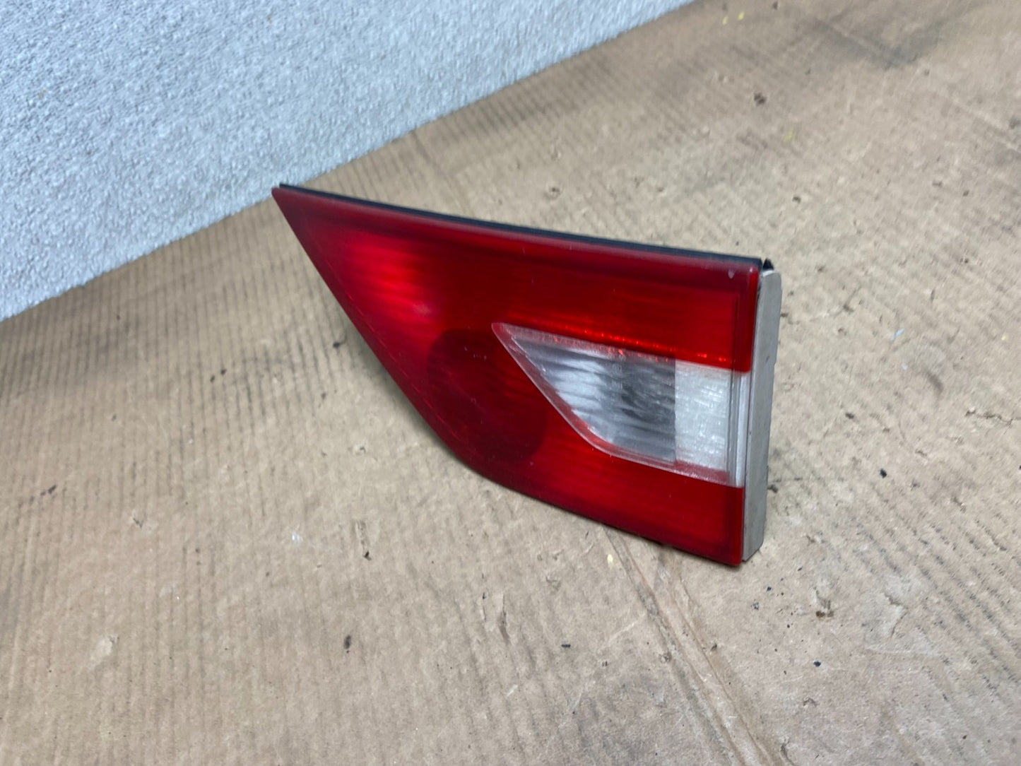 2004 2005 2006 Bmw X3 Right Passenger Rh Inner Tail Light OEM AA6489 LK1