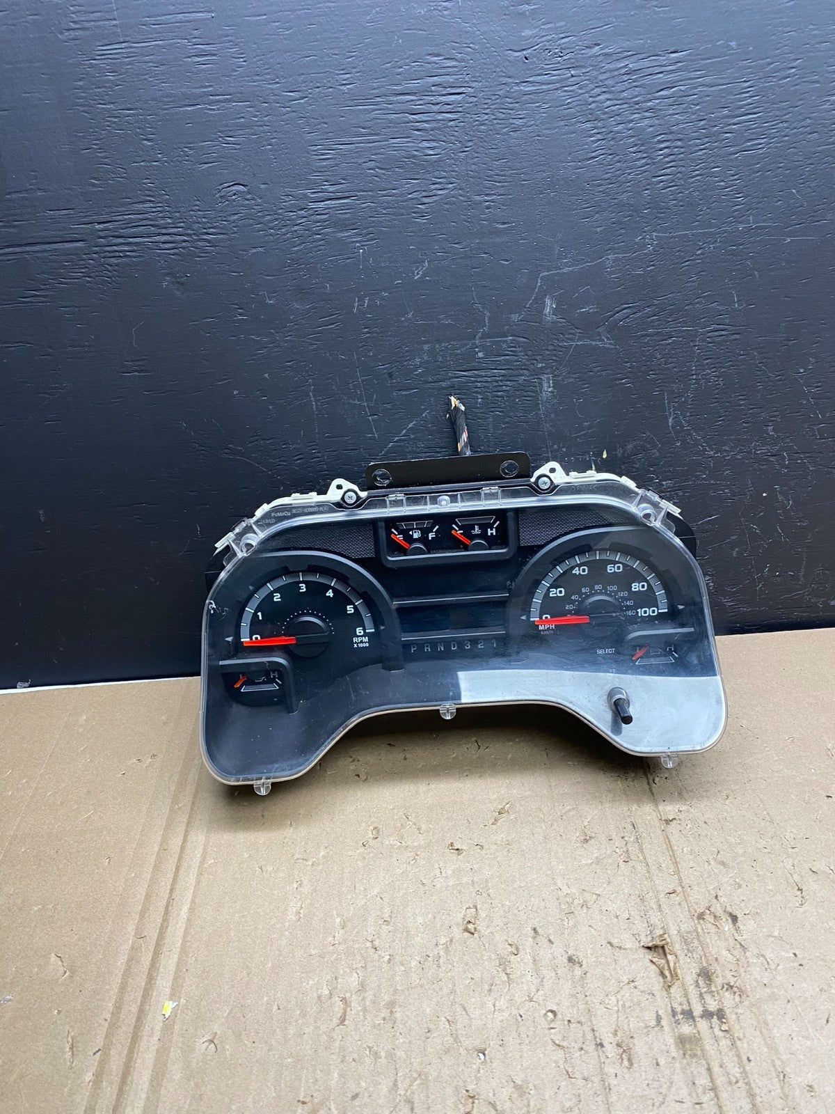 2010 Ford E150 E250 E350 VAN Gauge Speedometer Cluster ab9127 DG0